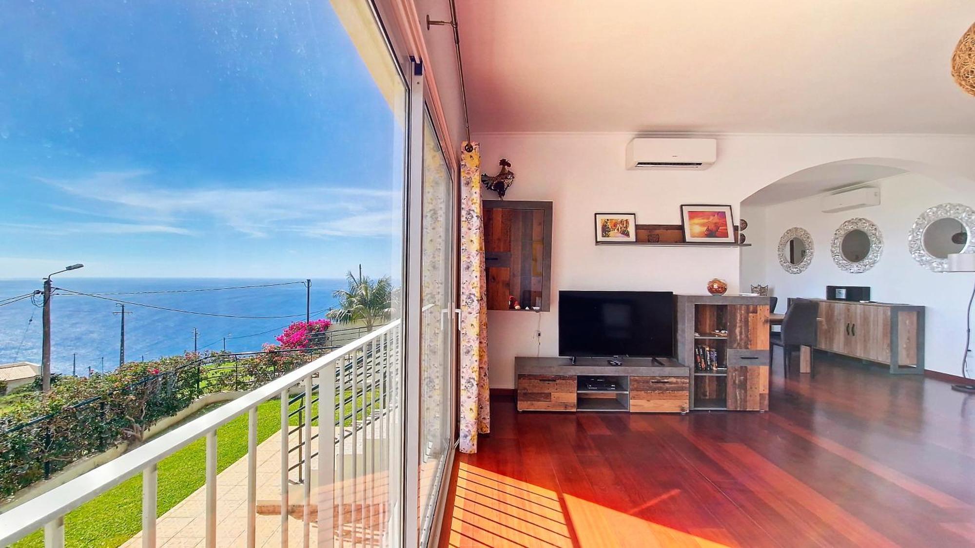 Casa Eleanor By Lovelystay Calheta  Esterno foto