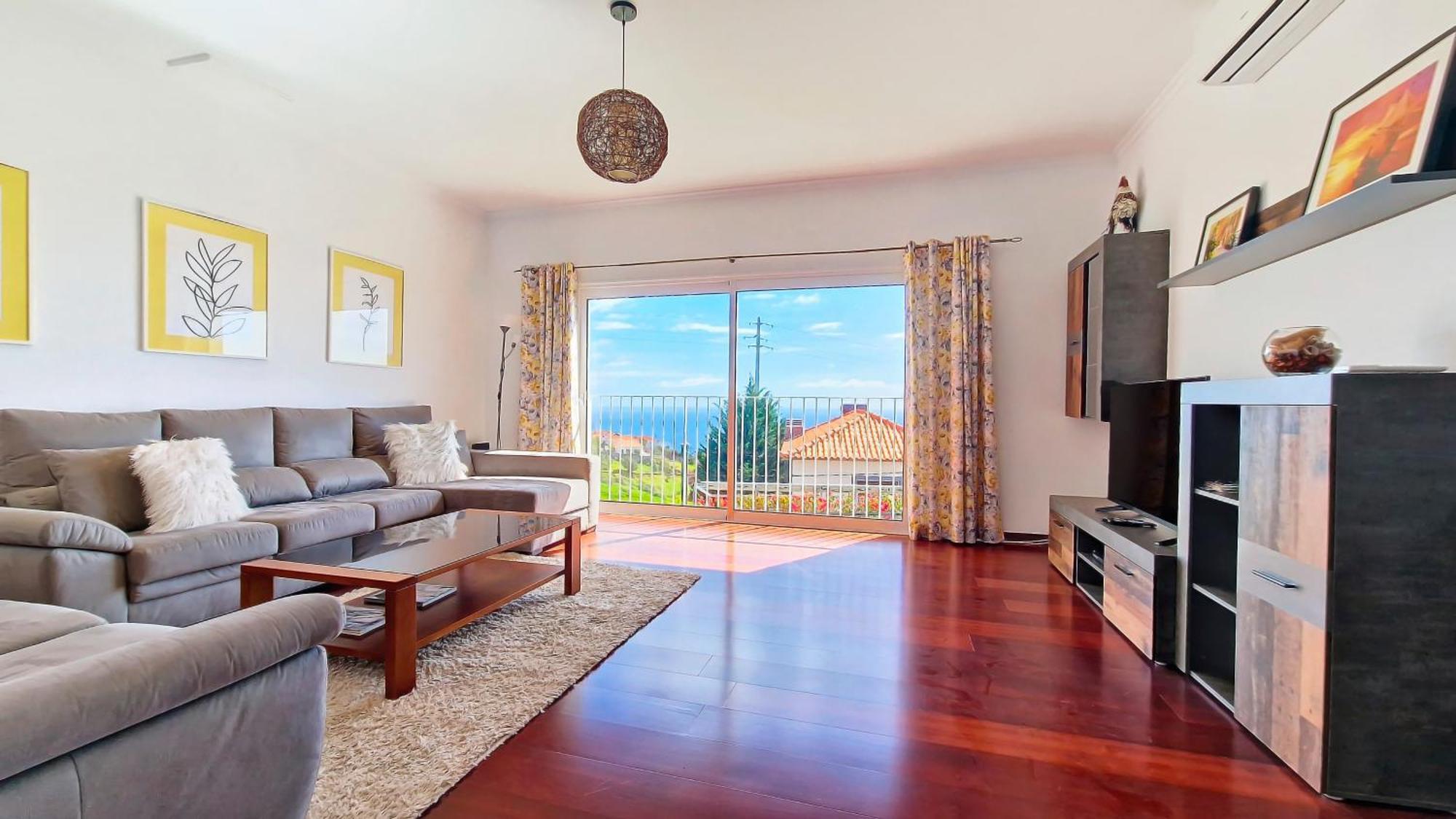 Casa Eleanor By Lovelystay Calheta  Esterno foto