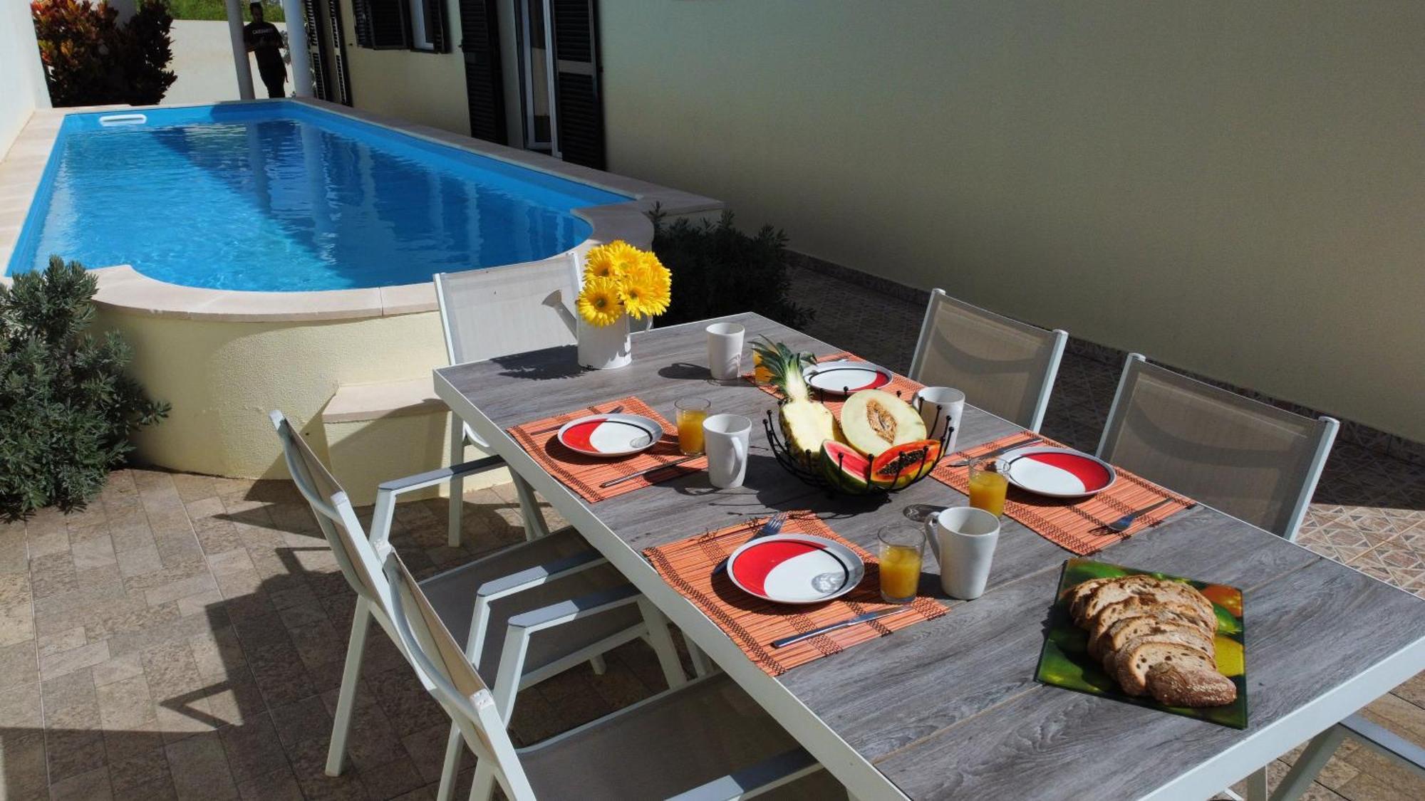 Casa Eleanor By Lovelystay Calheta  Esterno foto