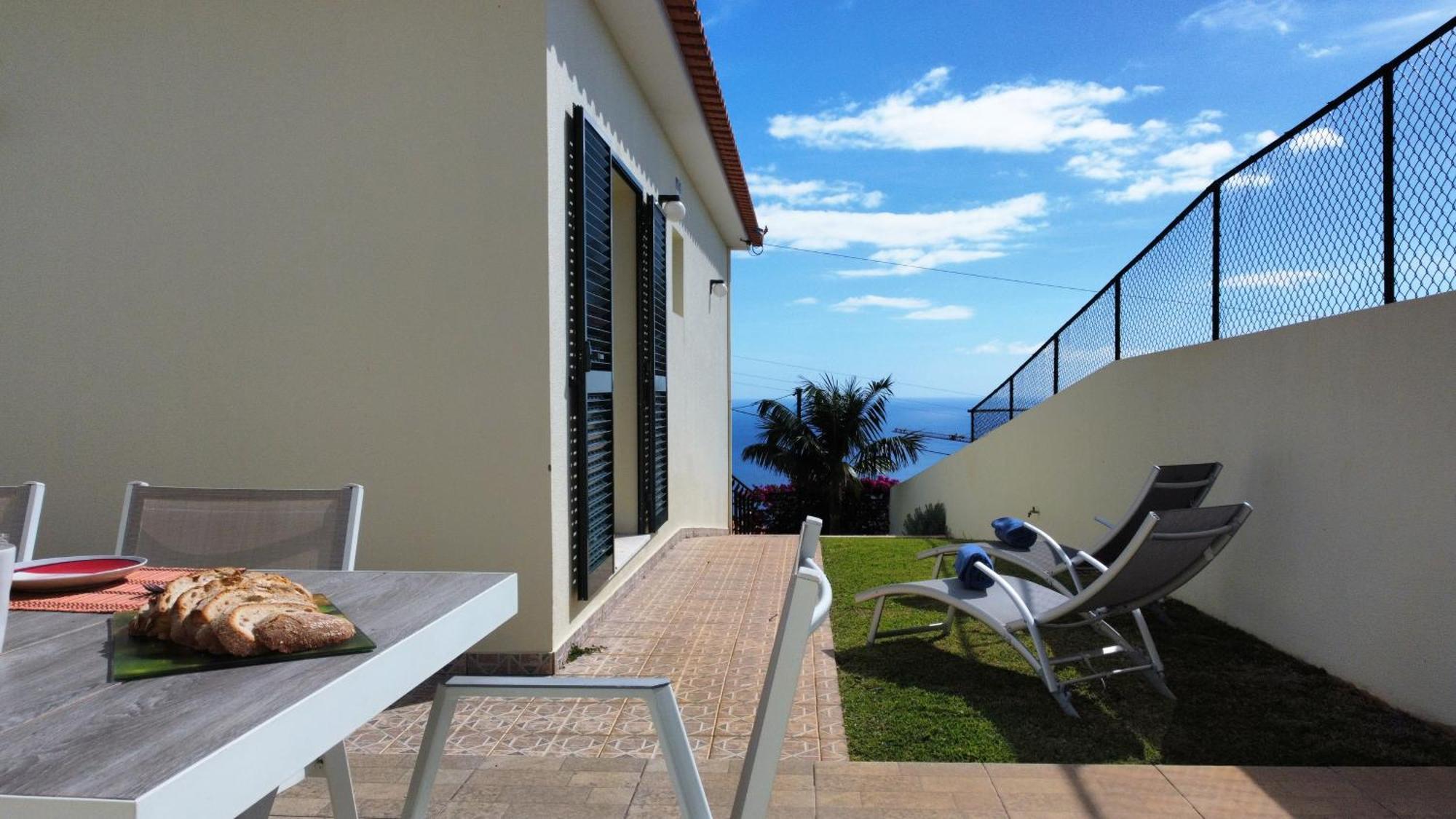 Casa Eleanor By Lovelystay Calheta  Esterno foto