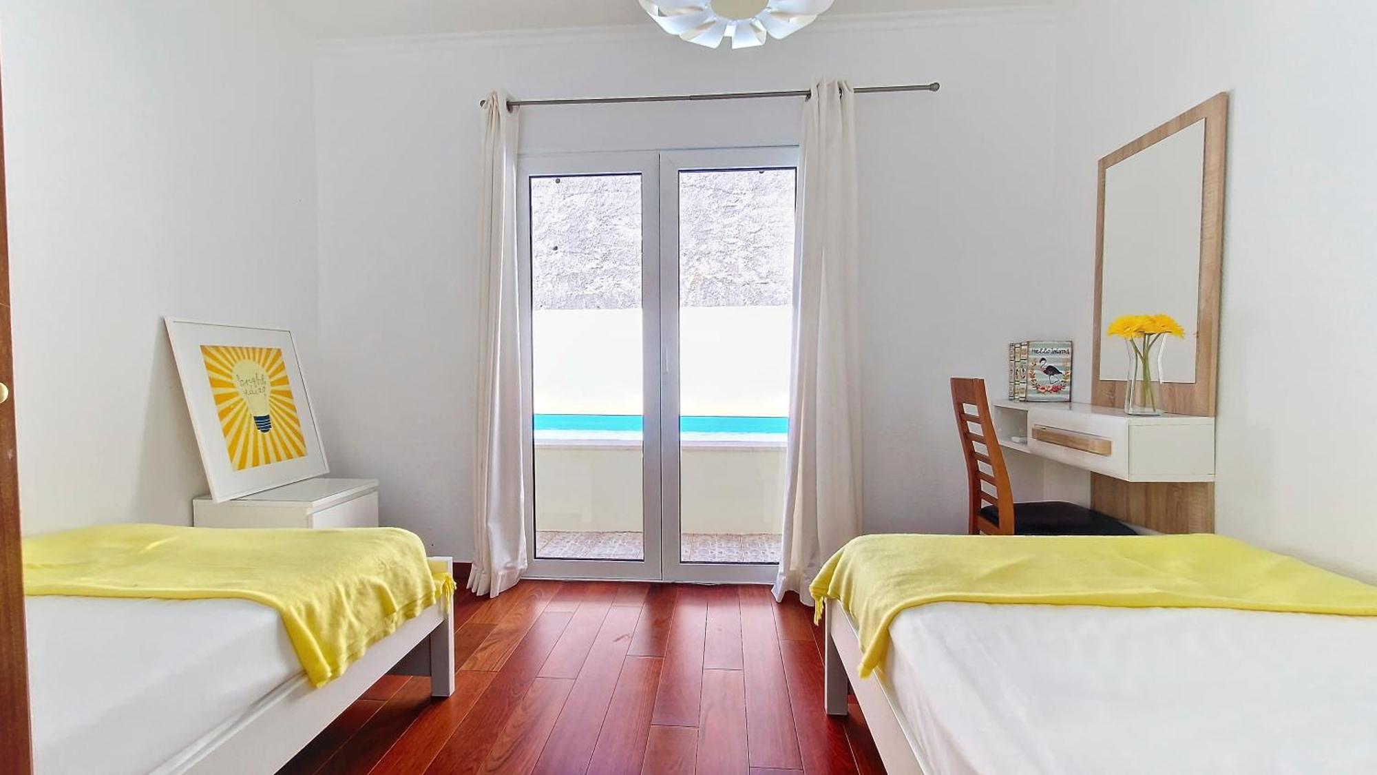 Casa Eleanor By Lovelystay Calheta  Esterno foto