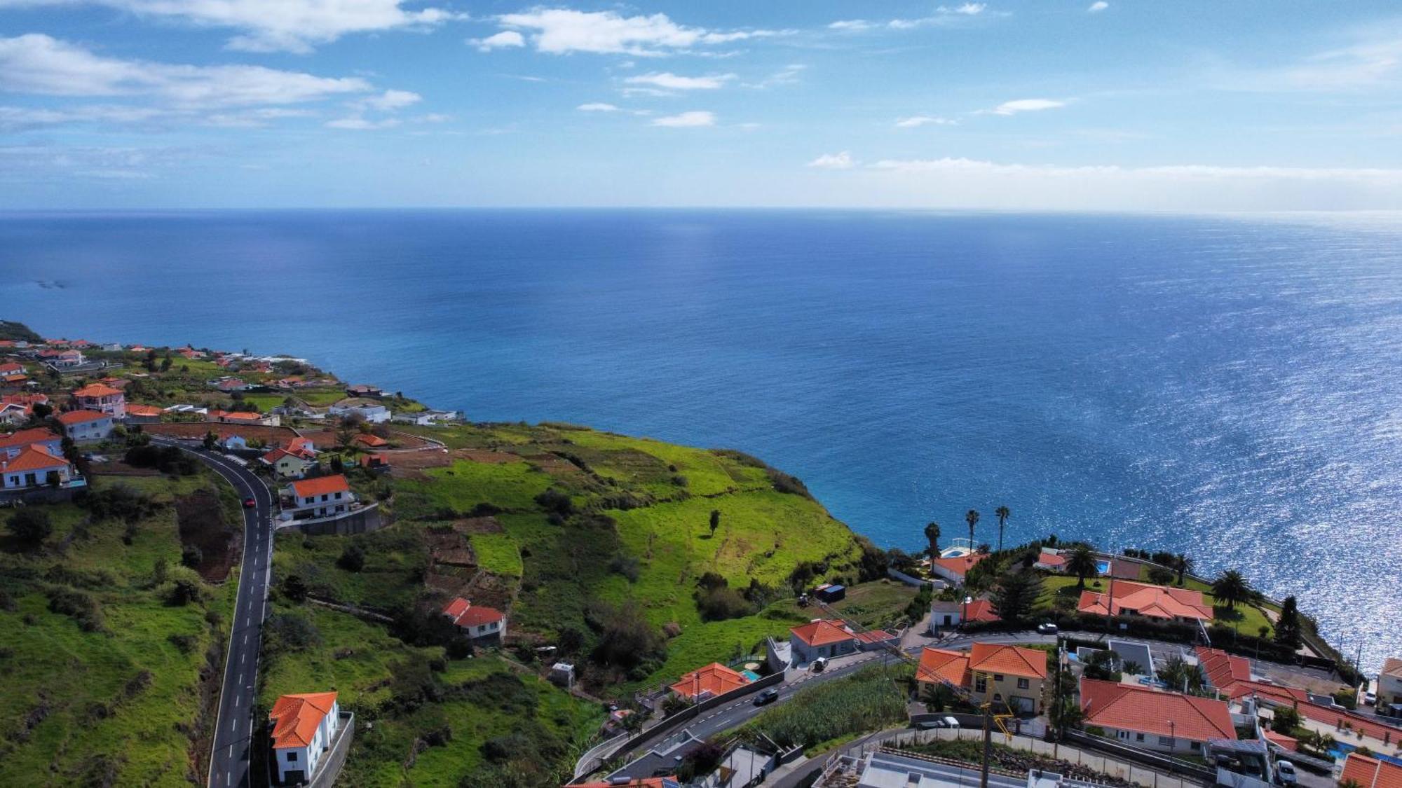 Casa Eleanor By Lovelystay Calheta  Esterno foto