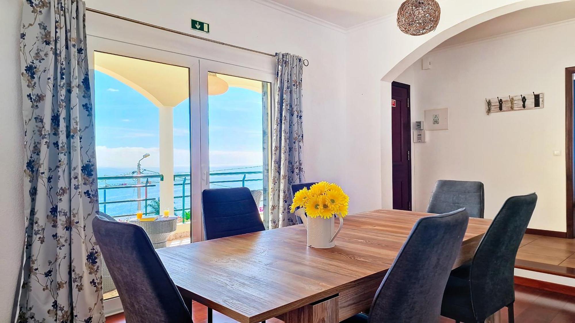 Casa Eleanor By Lovelystay Calheta  Esterno foto