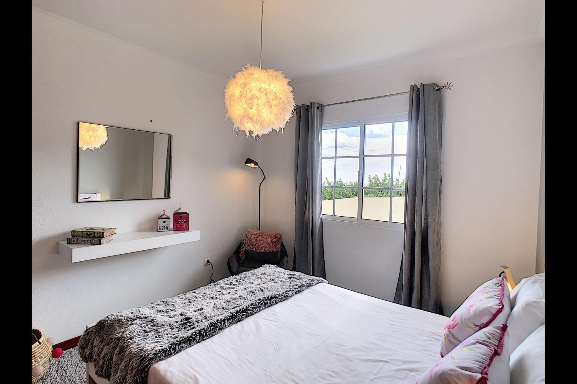 Casa Eleanor By Lovelystay Calheta  Esterno foto